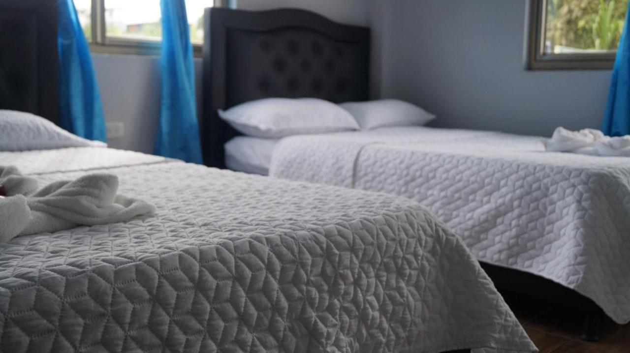 מלון Hostal Magica Noche פילנדיה מראה חיצוני תמונה